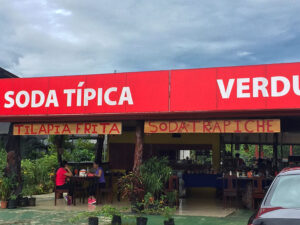 Micah J. MercurioSoda El Trapiche cerca de La Fortuna, Costa Rica