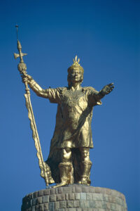 Mark Van Overmeire/Getty ImagesUna estatua en honor al gran Atahualpa 