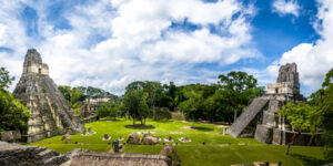 Diego Grandi/ShutterstockLa Gran Plaza de Tikal 